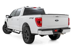Ford F-150 Running Boards - Rough Country - TR2, Aluminum, 5 in Wide - Black Powder Coat - '15-'26